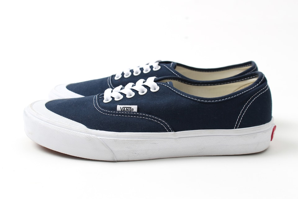 Ron Herman Vansによるタイムレスな表情を放つ別注authenticが登場 Hypebeast Jp Ron Herman Vansによるタイムレスな表情を放つ別注authenticが登場 Hypebeast Jp