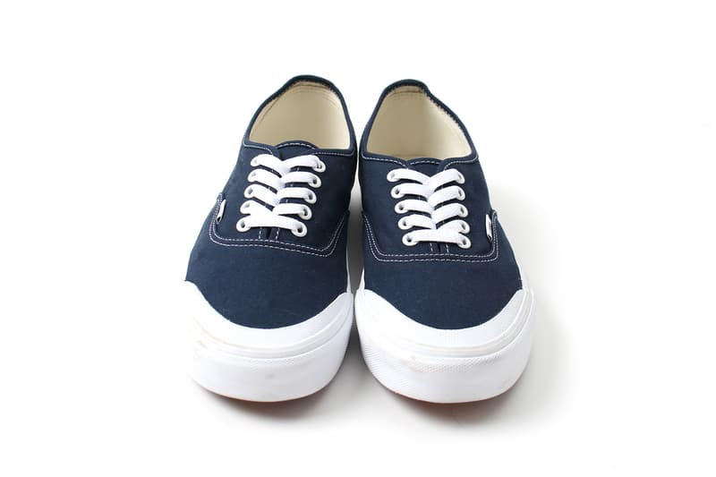 Ron Herman Vansによるタイムレスな表情を放つ別注authenticが登場 Hypebeast Jp Ron Herman Vansによるタイムレスな表情を放つ別注authenticが登場 Hypebeast Jp