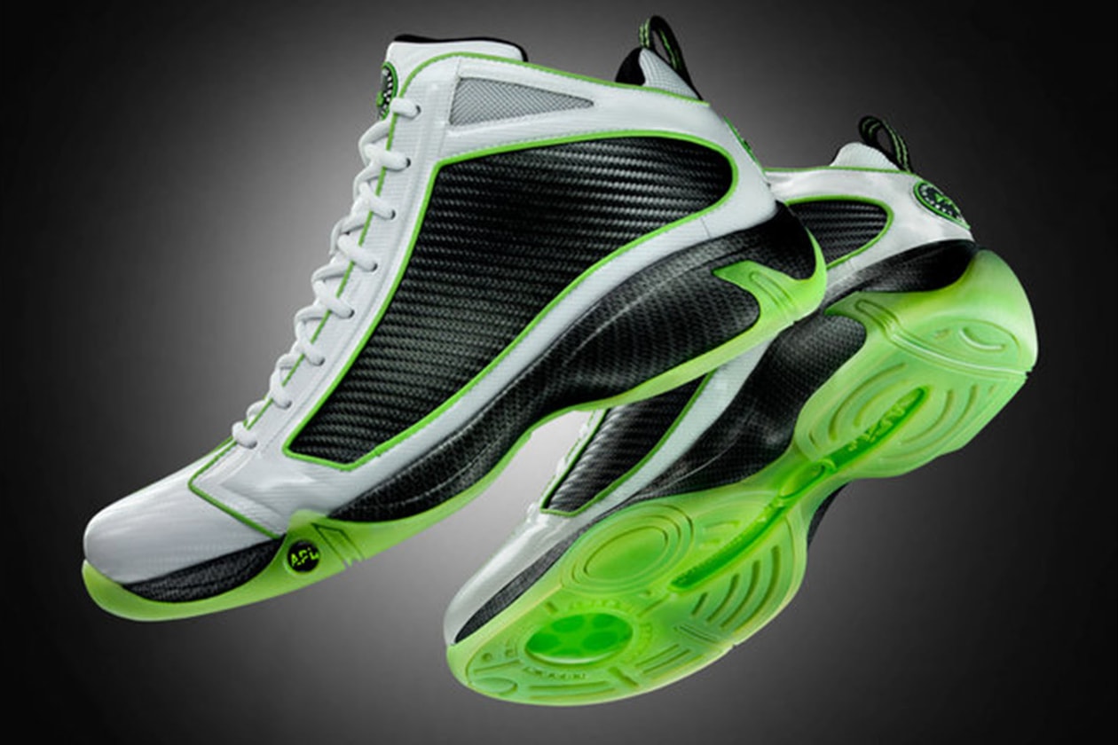 NBA から着用禁止を命じられた歴代のNGバッシュを大公開 ナイキ エアジョーダン カリー マイケル・ジョーダン レブロン HYPEBEAST ハイプビースト