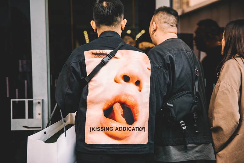 ストリートスナップ 上海 Supreme シュプリーム バレンシアガ balenciaga PRADA プラダ コンバース Converse スニーカー hypebeast shanghai fashion week street style snaps runway spring summer 2019 china HYPEBEAST