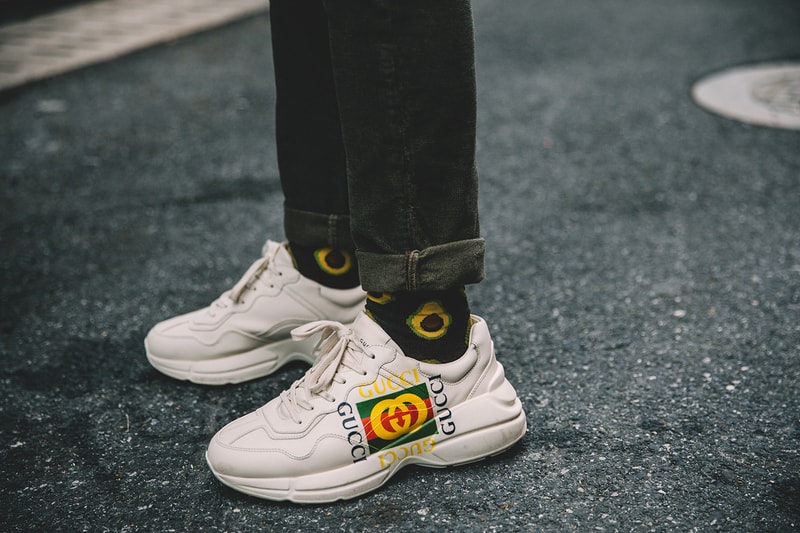 ストリートスナップ 上海 Supreme シュプリーム バレンシアガ balenciaga PRADA プラダ コンバース Converse スニーカー hypebeast shanghai fashion week street style snaps runway spring summer 2019 china HYPEBEAST