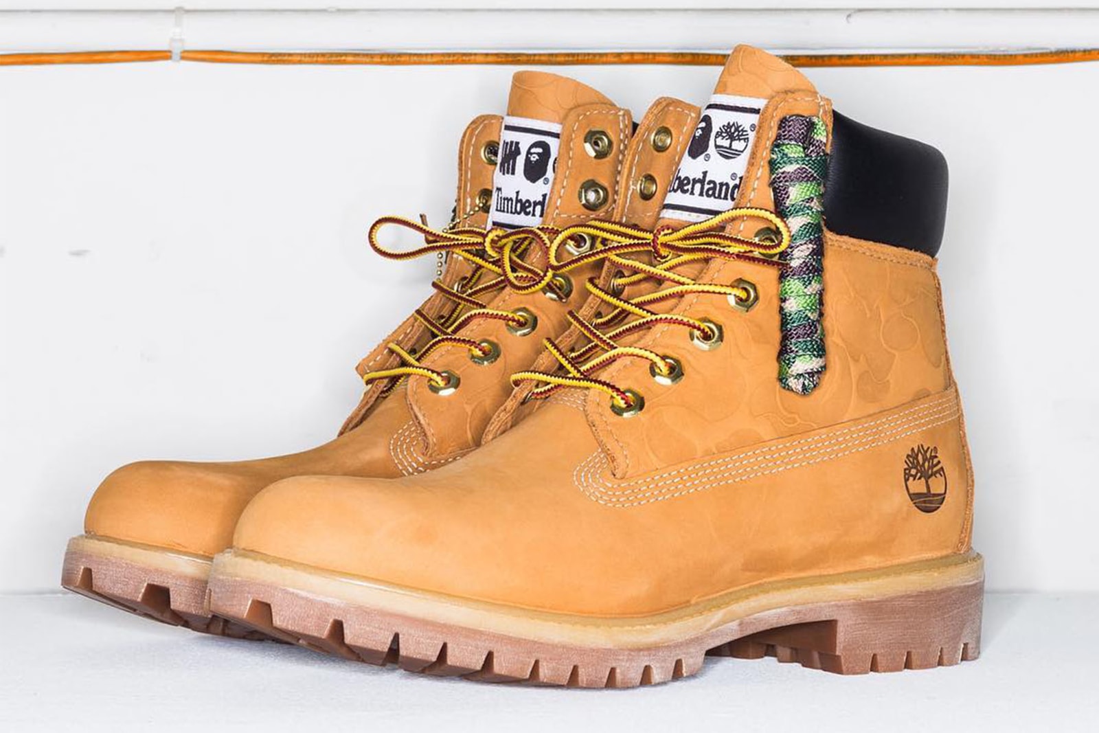 〈Off-White™〉x「RIMOWA」の第2弾コラボや『UNDEFEATED』x〈BAPE®〉x〈Timberland〉の超豪華トリプルネームなど今週も注目のコラボアイテムが続々とリリース HYPEBEAST ハイプビースト