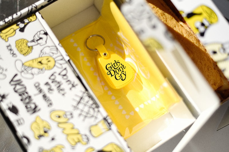 VERDY ガールズドントクライ Girls Don't Cry ヴェルディ キーホルダー バンダナ クージー だし巻きドッグ 麺散 HYPEBEAST