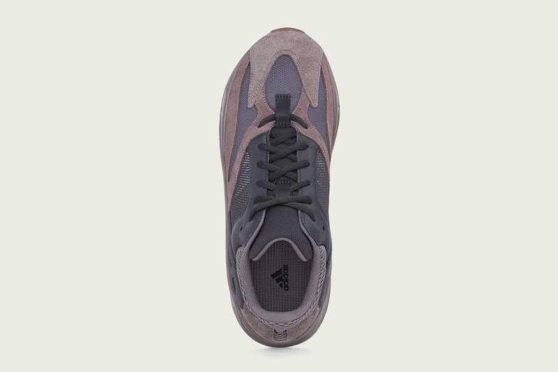 YEEZY BOOST 700 “Mauve” いーじー アディダス カニエ・ウェスト イージーブースト 発売 モーブ