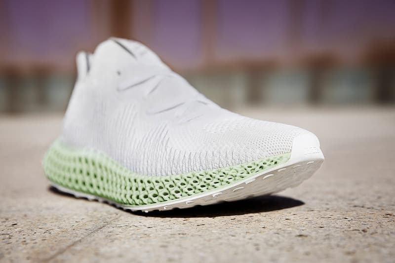 adidas よりスニーカー史を更新する異次元構造ミッドソール搭載の Alphaedge 4D が登場 世界有数の3Dプリントメーカー「Carbon」とチームアップし、最先端テクノロジーを駆使した時代を変える名作モデルが完成