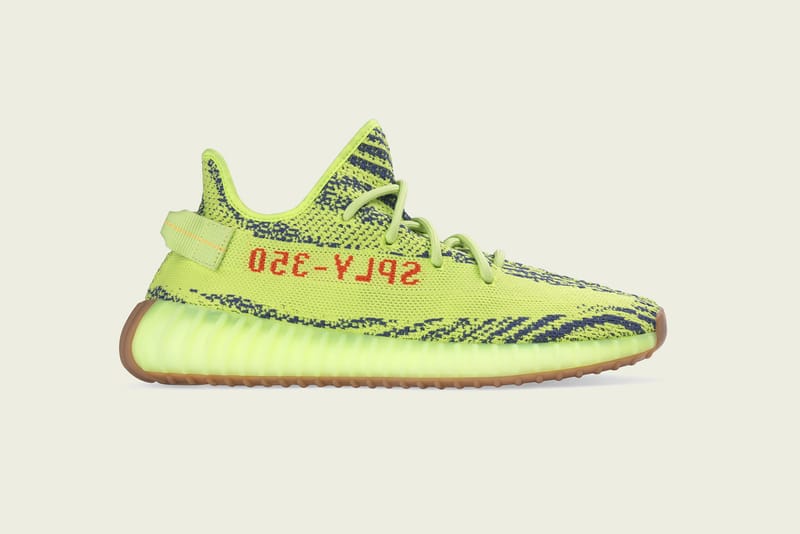 adidas Originals より YEEZY BOOST 350 V2 “Semi Frozen Yellow” の再販が決定か？