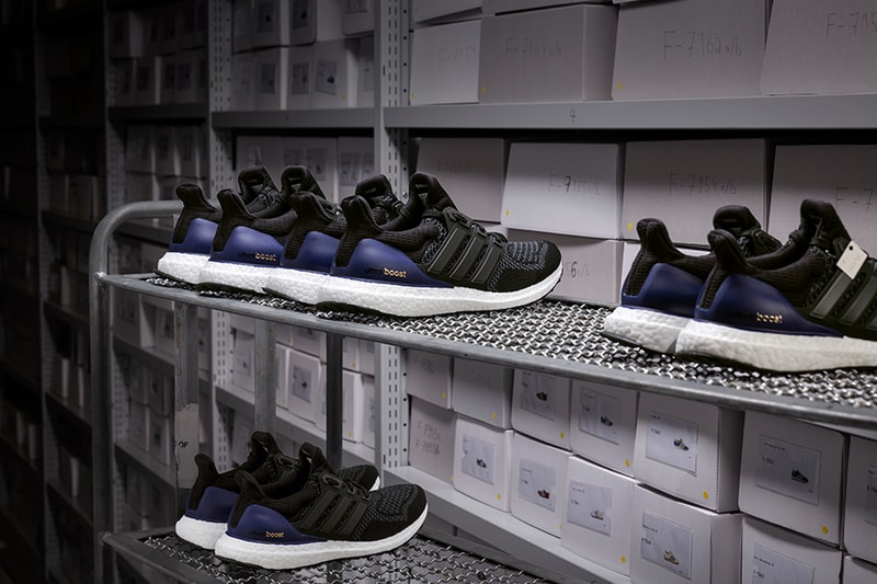 アディダス　ウルトラブースト　スニーカー　ランニングシューズ　ランシュー　シティラン　adidas UltraBOOST adidas running Black sneaker HYPEBEAST ハイプビースト  