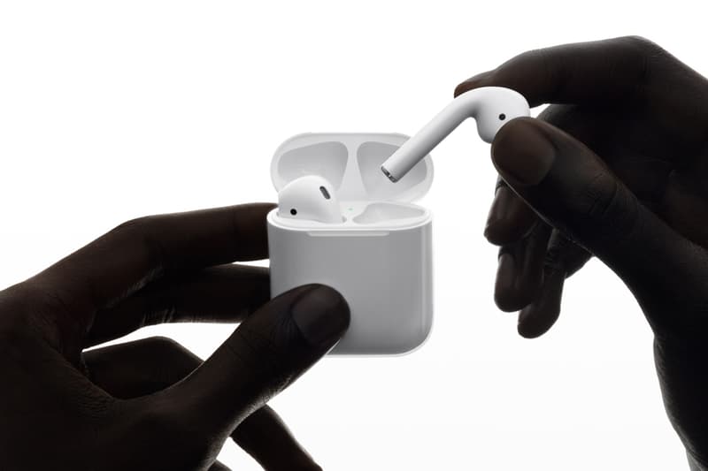 Apple アップル エアポッズ AirPods AirPods2 2018年 発売