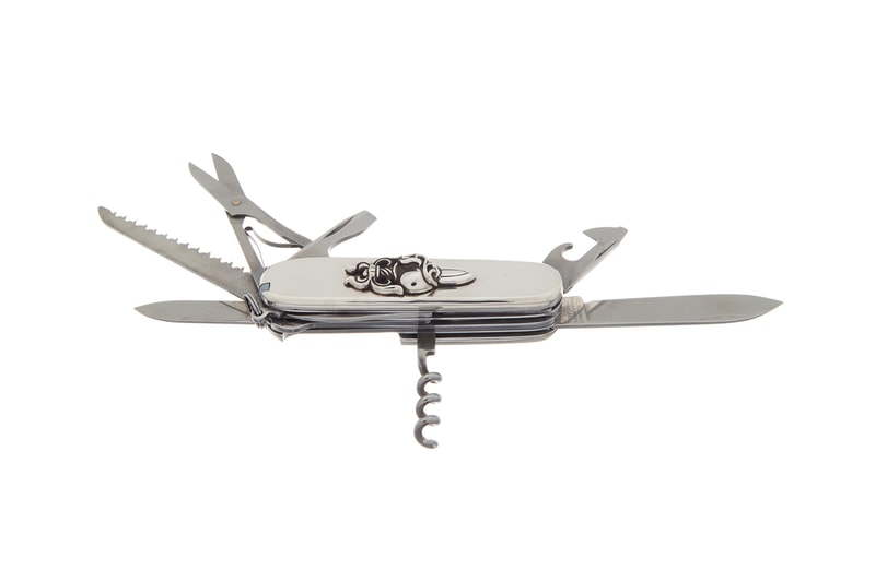 クロムハーツ　シルバー　ゴールド　アクセサリー　ホリデーコレクション　Chrome Hearts holiday 2018 walker vespa necklace hat bucket leather silver cross towel blanket rug stool tumbler cup mug hose bear dinosaur push pin dice shearling sex records collection gift christmas basketball hoop handcuffs