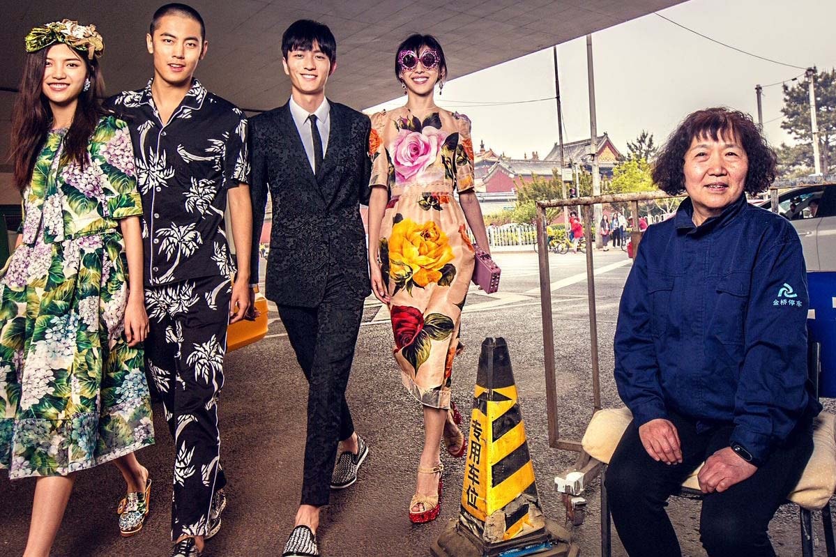ドルチェ＆ガッバーナ　ショーキャンセル　動画　Dolce & Gabbana Racism Claims Shanghai Catwalk Cancelled Stefano Hacked Racism Accusations Racist Advert Fashion Clothing