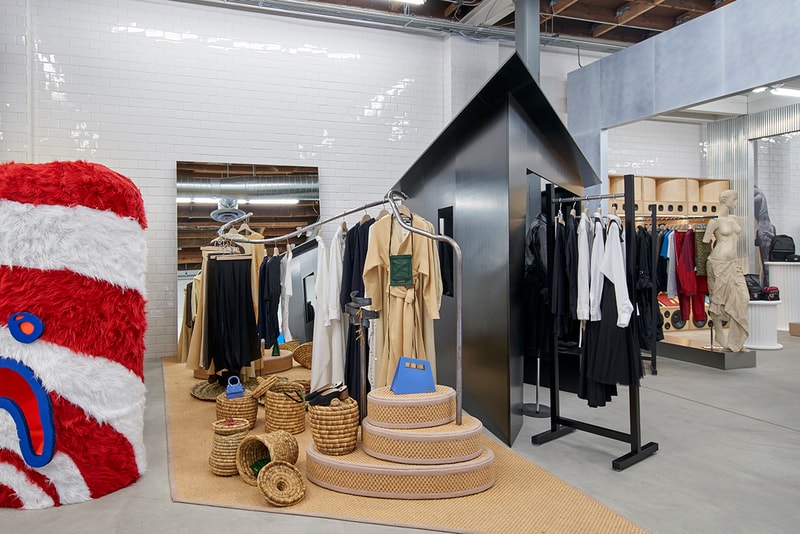 ドーバーストリートマーケット Dover Street Market Los Angeles ロサンゼルス 住所 場所 取り扱い 川久保玲 店内 ディスプレイ 建築