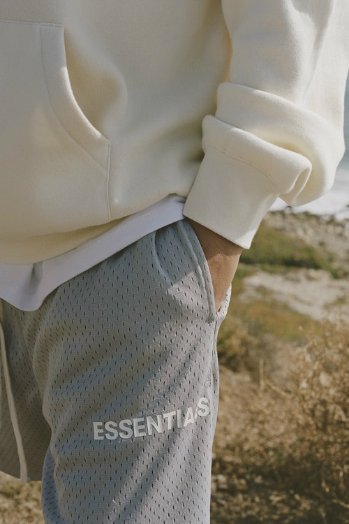 Fear of God  ESSENTIALS フィア オブ ゴッド エッセンシャルズ 冬シーズン 最新 ルック ブック ビジュアル
