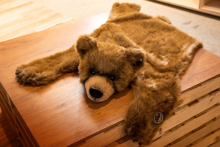 藤原ヒロシ率いる fragment design が手がけるテディベア型のラグが登場