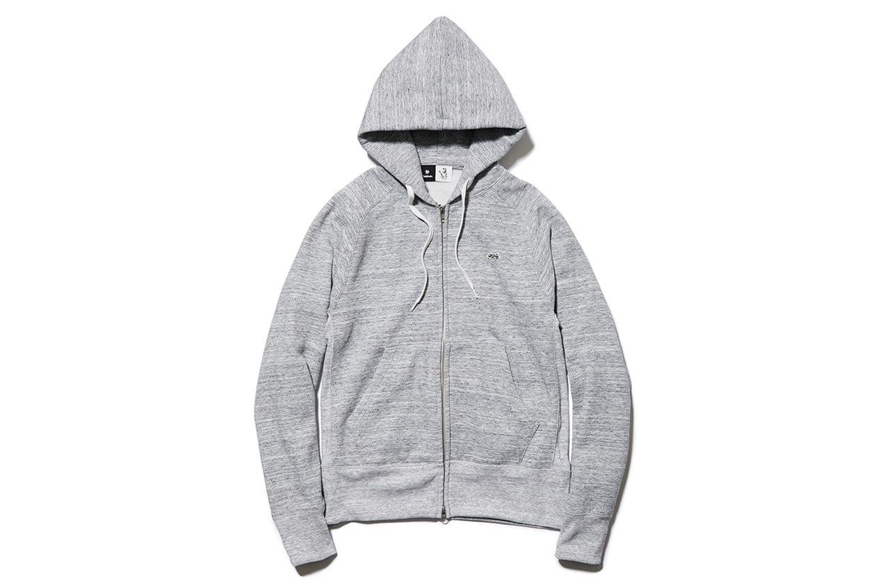 東京の新名所にアウトドアスポーツ界の最大手 Goldwin が初の直営旗艦店をオープン スキーウェアの開発で培ったノウハウを駆使した〈Goldwin〉の高機能ウェアや世界的アートデザイナーとのコラボコレクションなど、“男心くすぐるギア”を多数ストック 