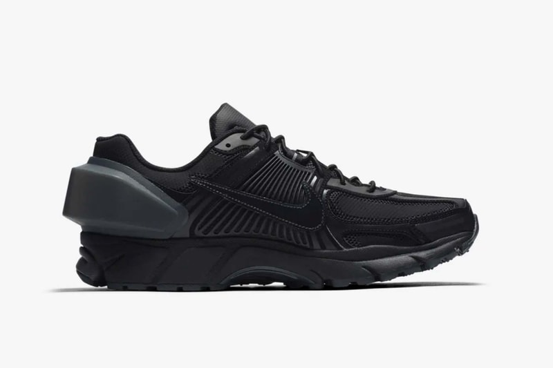  Nike ナイキ コールド ウォール A COLD WALL ズームボメロ スニーカー コラボ Zoom Vomero +5 