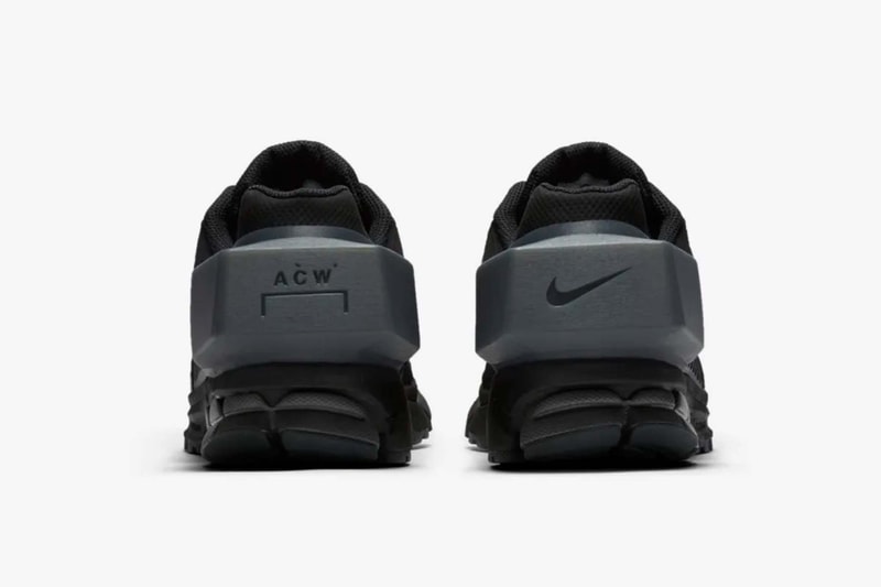  Nike ナイキ コールド ウォール A COLD WALL ズームボメロ スニーカー コラボ Zoom Vomero +5 