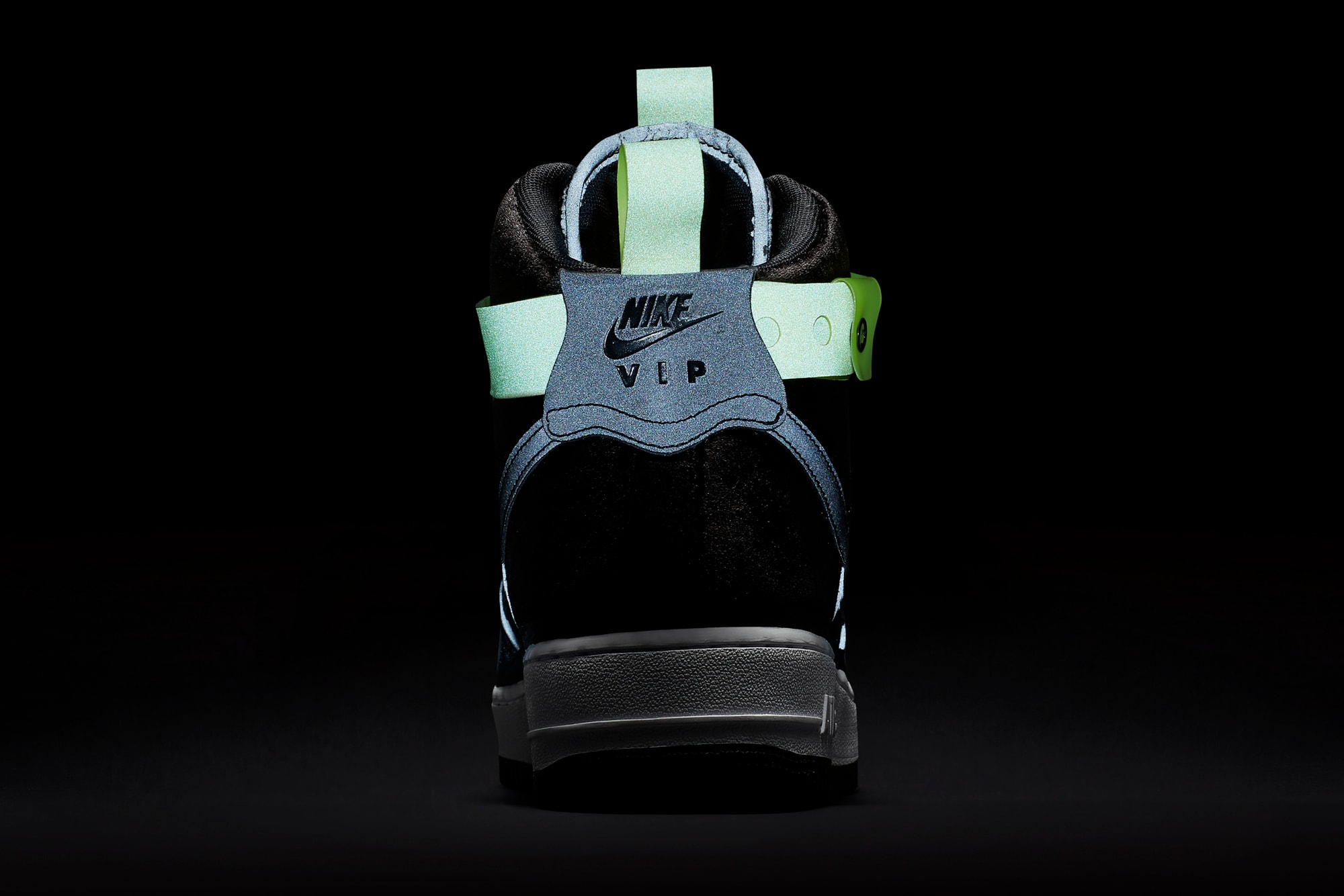 エアフォース1 VIP ブラック SNKRS 発売日 時間 オンライン ナイキ Nike Air Force 1 Hi VIP “Black” マジックスティック MAGIC STICK 今野直隆