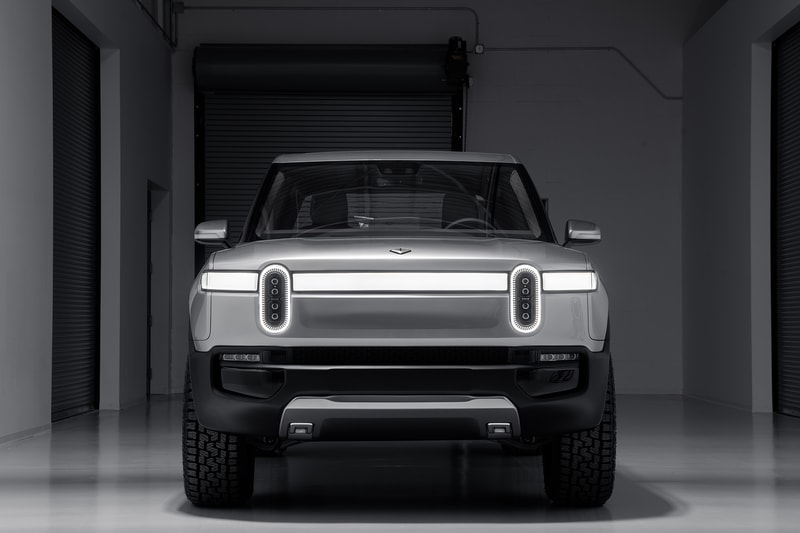 Rivian リビアン  R1T  EV 電動 電気 ピックアップトラック R1T 