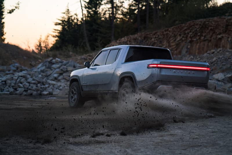 Rivian リビアン R1T EV 電動 電気 ピックアップトラック R1T