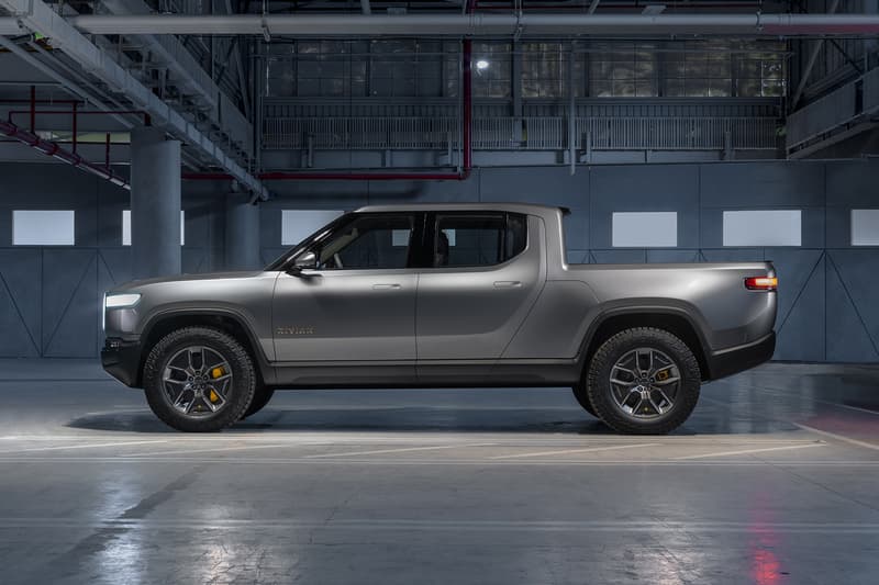Rivian リビアン R1T EV 電動 電気 ピックアップトラック R1T