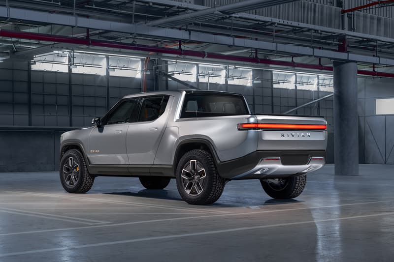 Rivian リビアン R1T EV 電動 電気 ピックアップトラック R1T