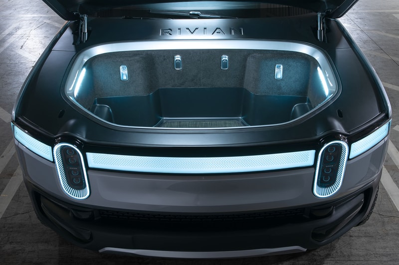 Rivian リビアン  R1T  EV 電動 電気 ピックアップトラック R1T 