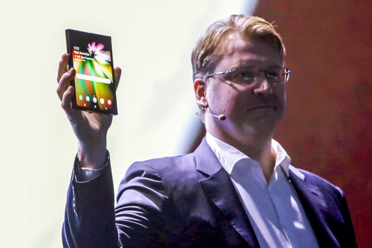 UPDATE:Samsung が同社初となる折りたたみスマホのプロトタイプを遂に公開