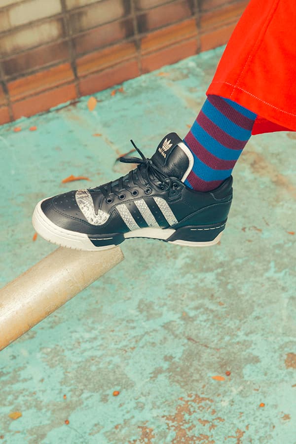ユナイテッドアローズ アンド サンズ アディダス オンライン UNITED ARROWS & SONS コーディネート コート アウター スラックス ローファー シューズ