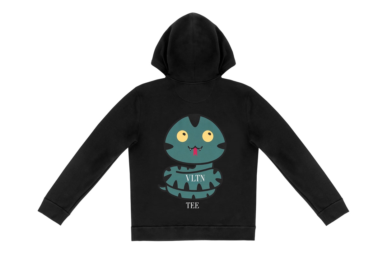 モトーラ世理奈が纏う Valentino の東京限定 “MANGA CAPSULE”  日本のポップカルチャーに目を付けた〈Valentino〉の“ダサ可愛い”キャラクターが目白押し