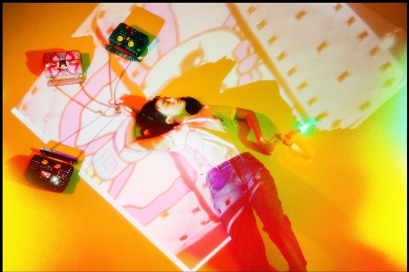 モトーラ世理奈が纏う Valentino の東京限定 “MANGA CAPSULE”  日本のポップカルチャーに目を付けた〈Valentino〉の“ダサ可愛い”キャラクターが目白押し