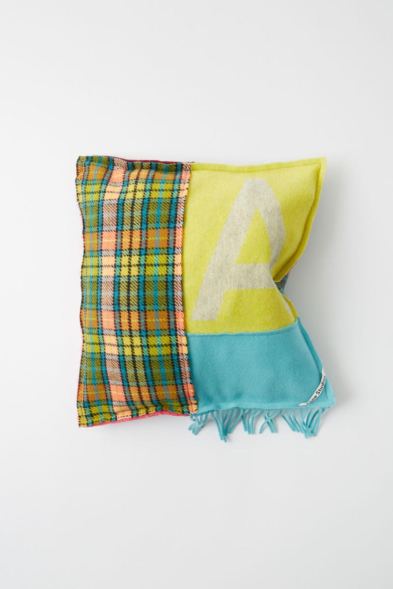 アクネ ストゥディオズ ホリデー　ブランケット　ピローケース　Acne Studios scarf scarves home goods interior design blanket pillow throw  limited edition handmade pattern canada kelow cassiar plaid check wash dip dye wool oversized handmade