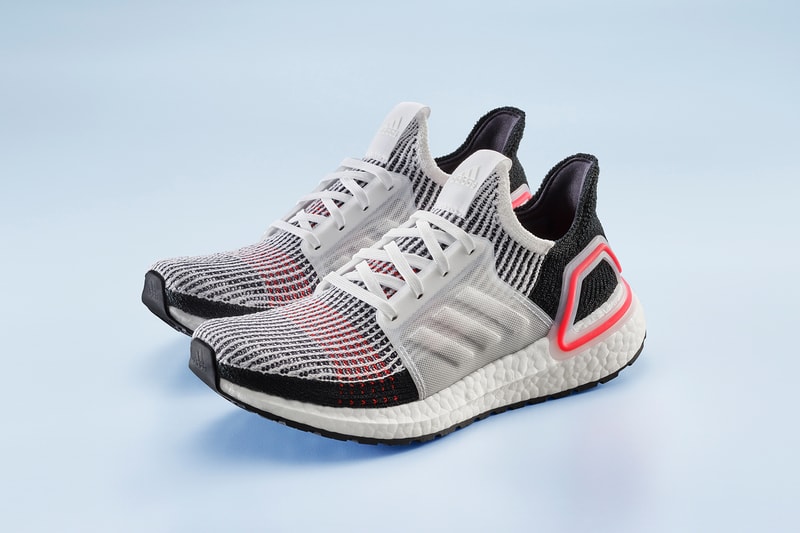 adidas  UltraBoost 19 アディダス　ブースト ウルトラブースト ランニング シューズ ジョギング ランナー 