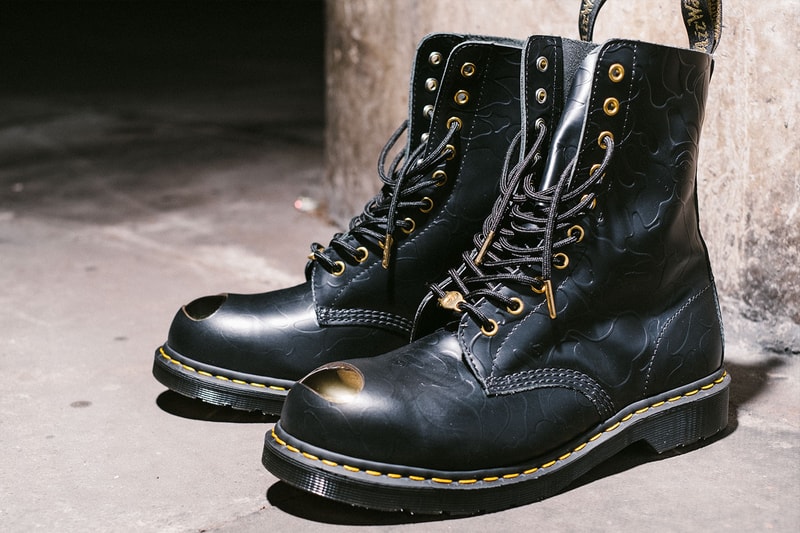 エイプ　ベイプ　ドクターマーチン　ブーツ　コラボブーツ　シューズ　BAPE x Dr. Martens Steel Toe Boots Launch Event lookbook green black leather 10-eye and 3-eye boots