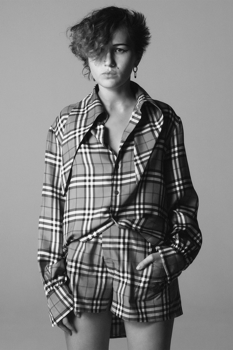 バーバリー x ヴィヴィアン・ウエストウッド Burberry が Vivienne Westwood Riccardo Tisci（リカルド・ティッシ）David Sims（デイビット・シムズ）