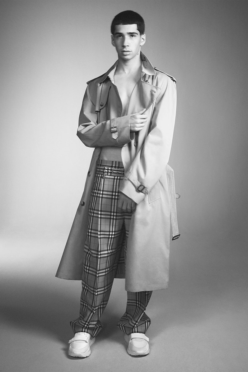 バーバリー x ヴィヴィアン・ウエストウッド Burberry が Vivienne Westwood Riccardo Tisci（リカルド・ティッシ）David Sims（デイビット・シムズ）