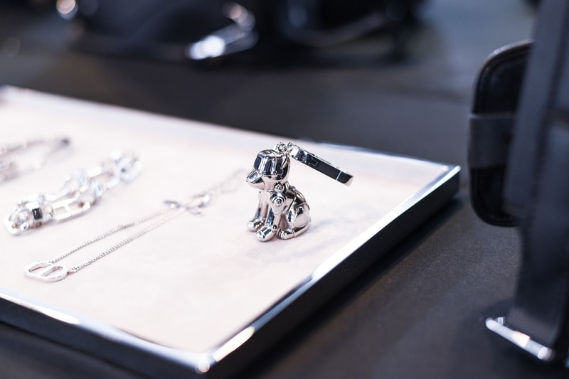 ディオール Dior 2019年プレフォールコレクション 東京 空山基 セクシーロボ コラボレーション ランウェイ 写真 
