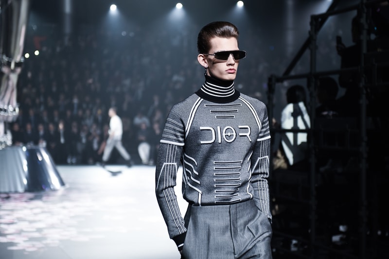 ディオール Dior 2019年プレフォールコレクション 東京 空山基 セクシーロボ コラボレーション ランウェイ 写真 