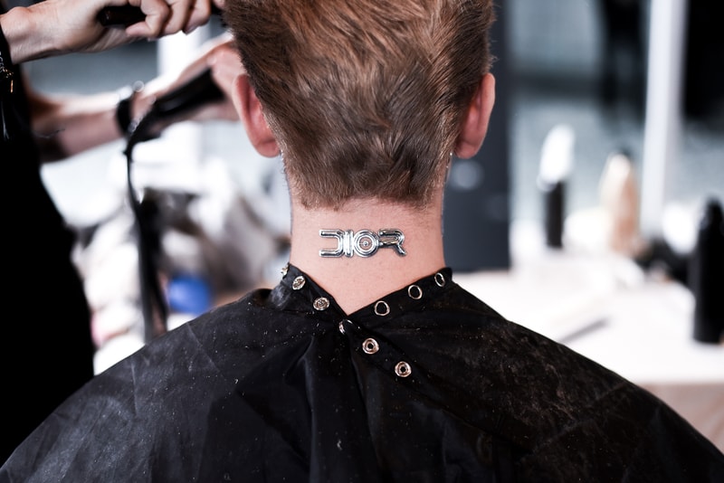 ディオール Dior 2019年プレフォールコレクション 東京 空山基 セクシーロボ コラボレーション ランウェイ 写真 