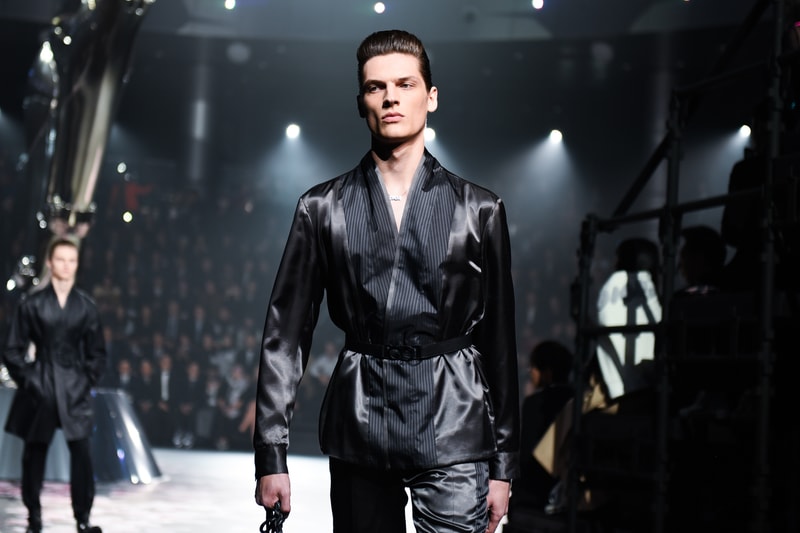 ディオール Dior 2019年プレフォールコレクション 東京 空山基 セクシーロボ コラボレーション ランウェイ 写真 