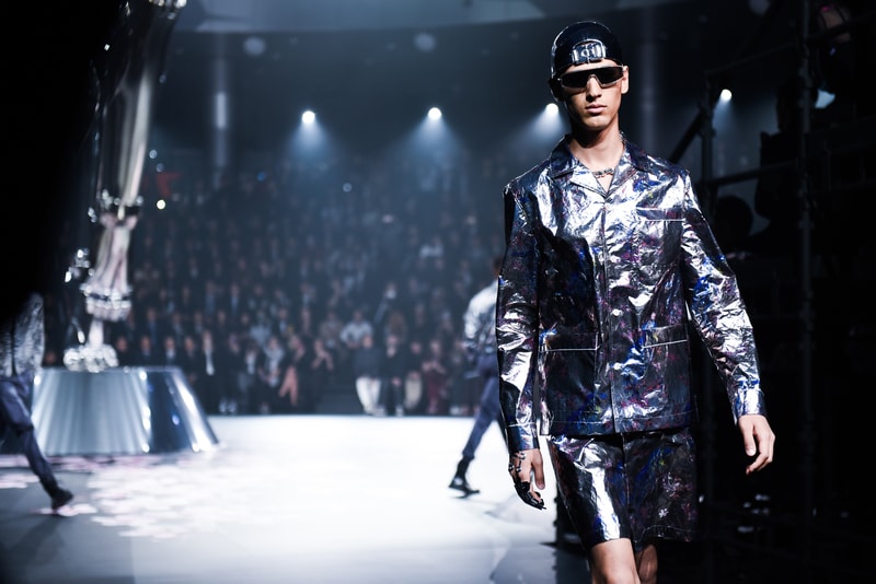 ディオール Dior 2019年プレフォールコレクション 東京 空山基 セクシーロボ コラボレーション ランウェイ 写真 