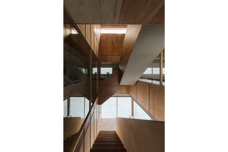 安齋好太郎 建築設計事務所 Life Style Koubou 窓の無い低層住宅　福島　life style koubou windowless modern fukushima japan house home architecture