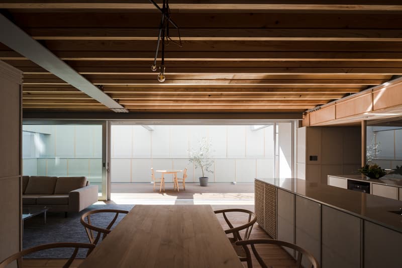 安齋好太郎 建築設計事務所 Life Style Koubou 窓の無い低層住宅　福島　life style koubou windowless modern fukushima japan house home architecture