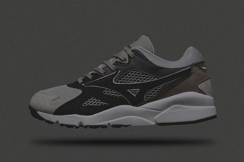 MIZUNO の “KAZOKU” プロジェクトより WHIZ LIMITED x mita sneakers の SKY MEDAL が登場