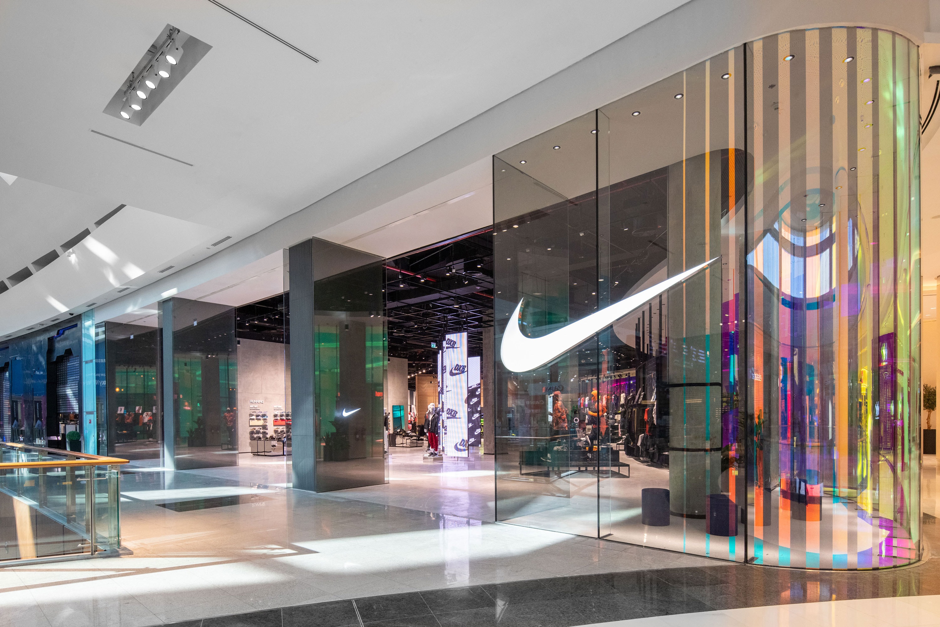 ナイキ　ドバイ　ニューオープン　新店舗　Nike Dubai Middle East Flagship Nike DXB Dubai Mall