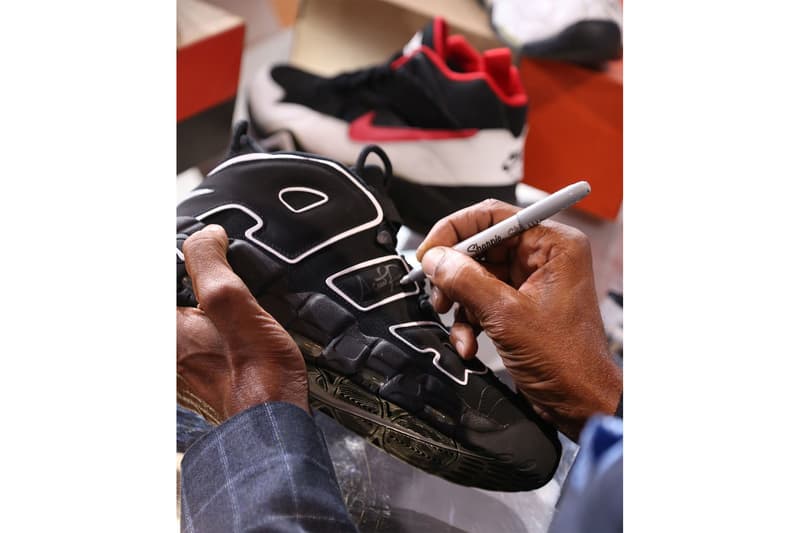 スコッティ・ピッペン Scottie Pippen 元 NBA ブルズ Bulls サイン入り ナイキ Nike シューズ5足がチャリティオークションに登場
