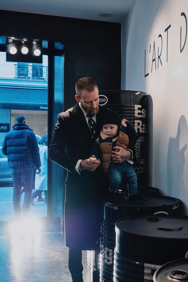 ラート ド ロートモービル アルチュール・カー L'art de l'automobile "Out of Gasoline" pop-up arthur kar t-shirt crewneck mock neck mobil petrol station oil socony vaccuum exhibition car terminology  