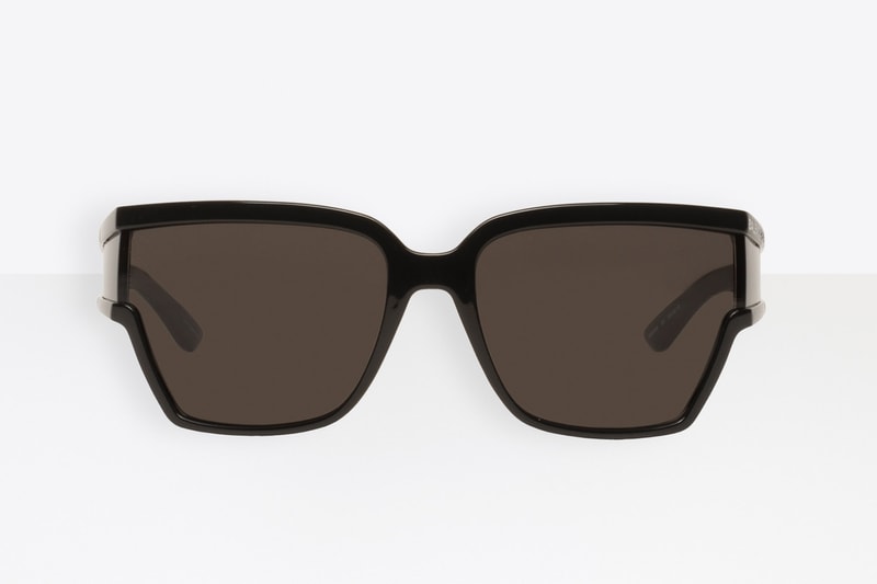 バレンシアガ Balenciaga が ケリング Kering Eyewear とタッグを組み初となるアイウェアコレクションを発表