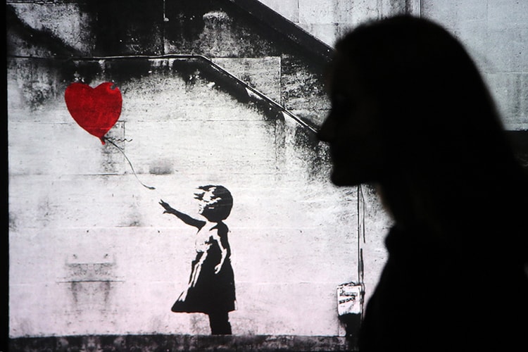 千葉県・九十九里浜にも数年前から Banksy の作品が存在していた?