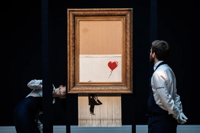 バンクシー 愛はごみ箱の中に 風船と少女 シュレッダー オークション 落札価格 展示 アート Banksy