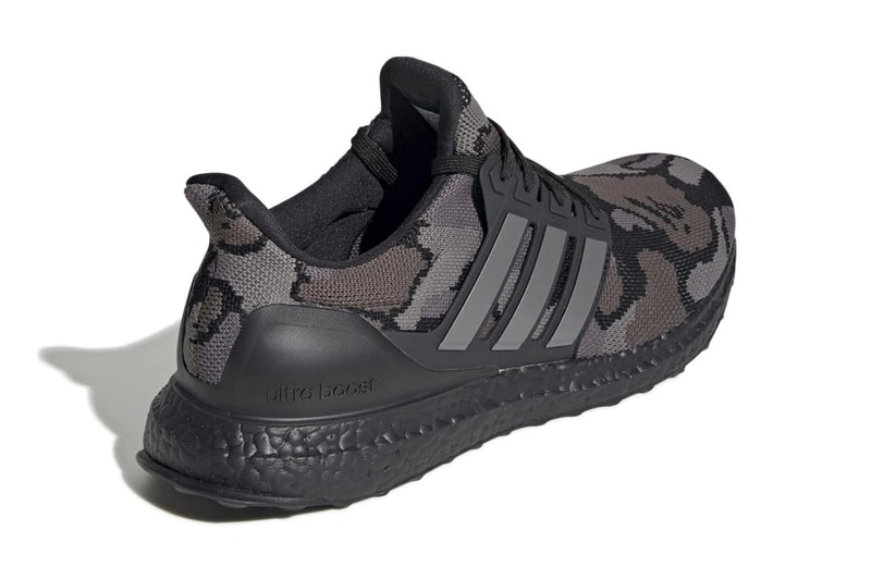 ベイプ　アディダス　ブースト　スニーカー　BAPE x adidas UltraBOOST Official Look a bathing ape sneaker football nfl super bowl LIII green black camo 1st camo